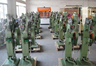 汽車離合器片鉚釘機(jī) 現(xiàn)機(jī)供貨，一站式滿足您的生產(chǎn)與采購(gòu)需求